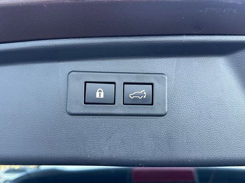 Used 2022 Subaru Outback Limited image 17