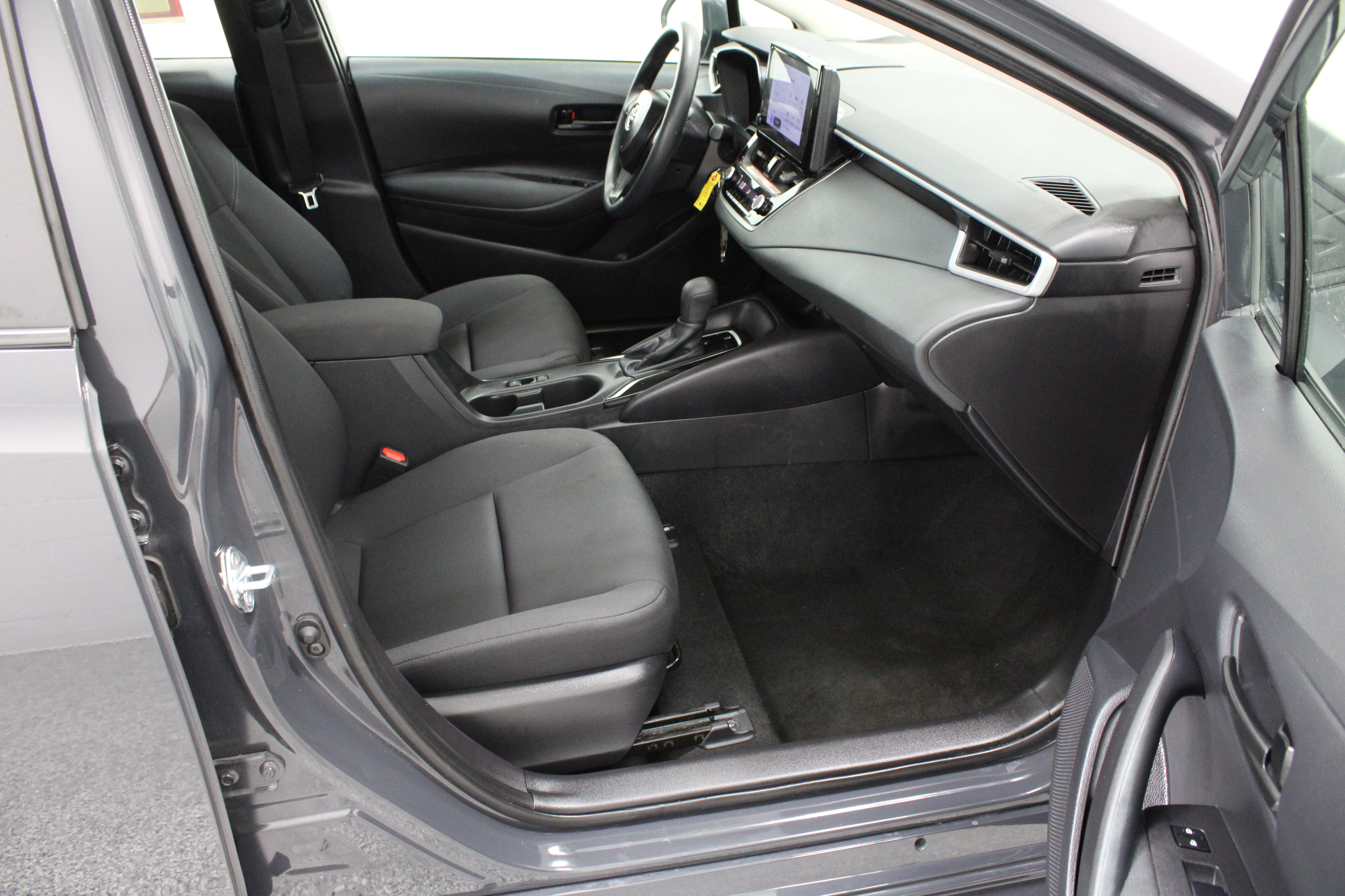Certified 2026 Toyota Corolla LE FWD image 34