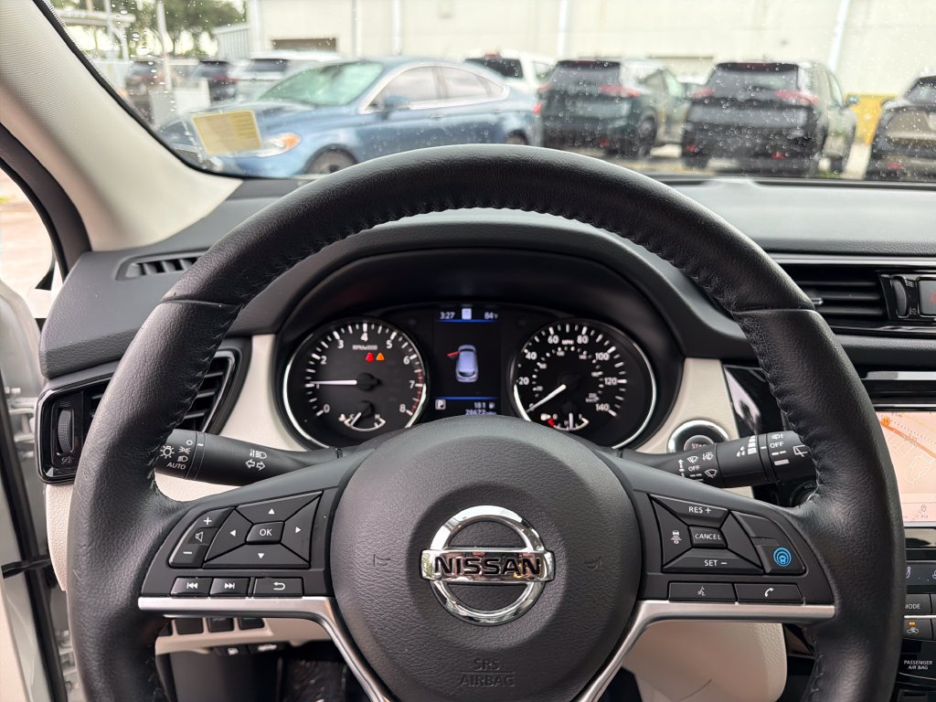 Used 2021 Nissan Rogue Sport SL FWD image 21