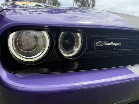 Used 2016 Dodge Challenger R/T Plus RWD image 9