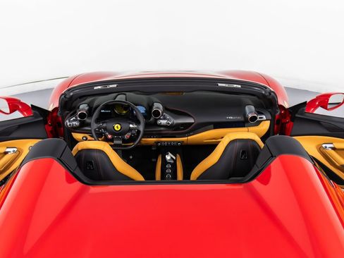 Certified 2023 Ferrari F8 Tributo RWD image 23