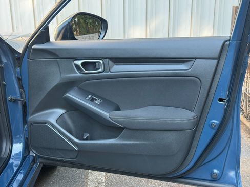 Used 2025 Honda Civic Sport image 37