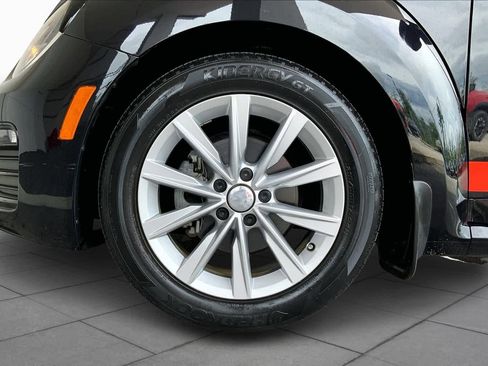 Used 2018 Volkswagen Beetle 2.0T S w/ Style & Comfort Package For S image 10