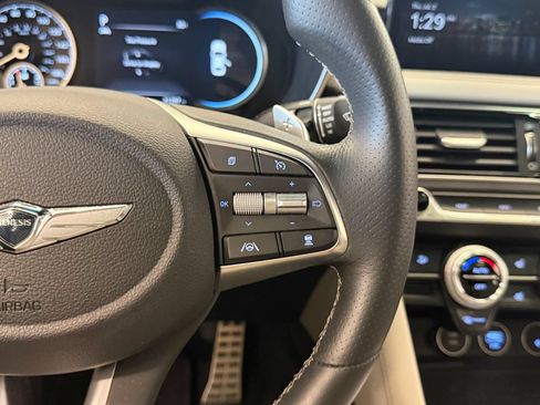 Used 2023 Genesis G70 2.0T w/ Sport Prestige Package RWD image 23