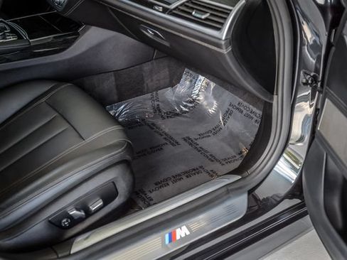 Used 2019 BMW 740i w/ M Sport Package RWD image 49