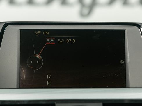 Used 2017 BMW 430i Convertible image 38