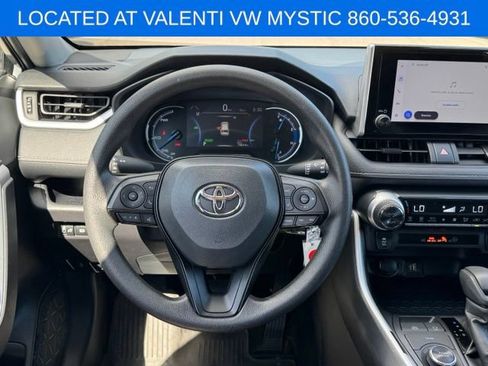 Used 2025 Toyota RAV4 LE AWD/4WD image 15
