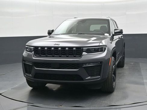 New 2026 Jeep Grand Cherokee Limited w/ Limited Altitude Package AWD/4WD image 8