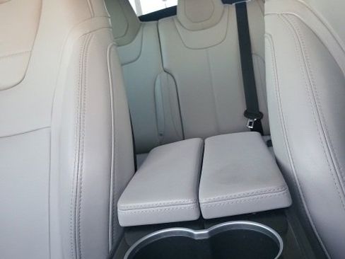 Used 2016 Tesla Model S 60 image 17