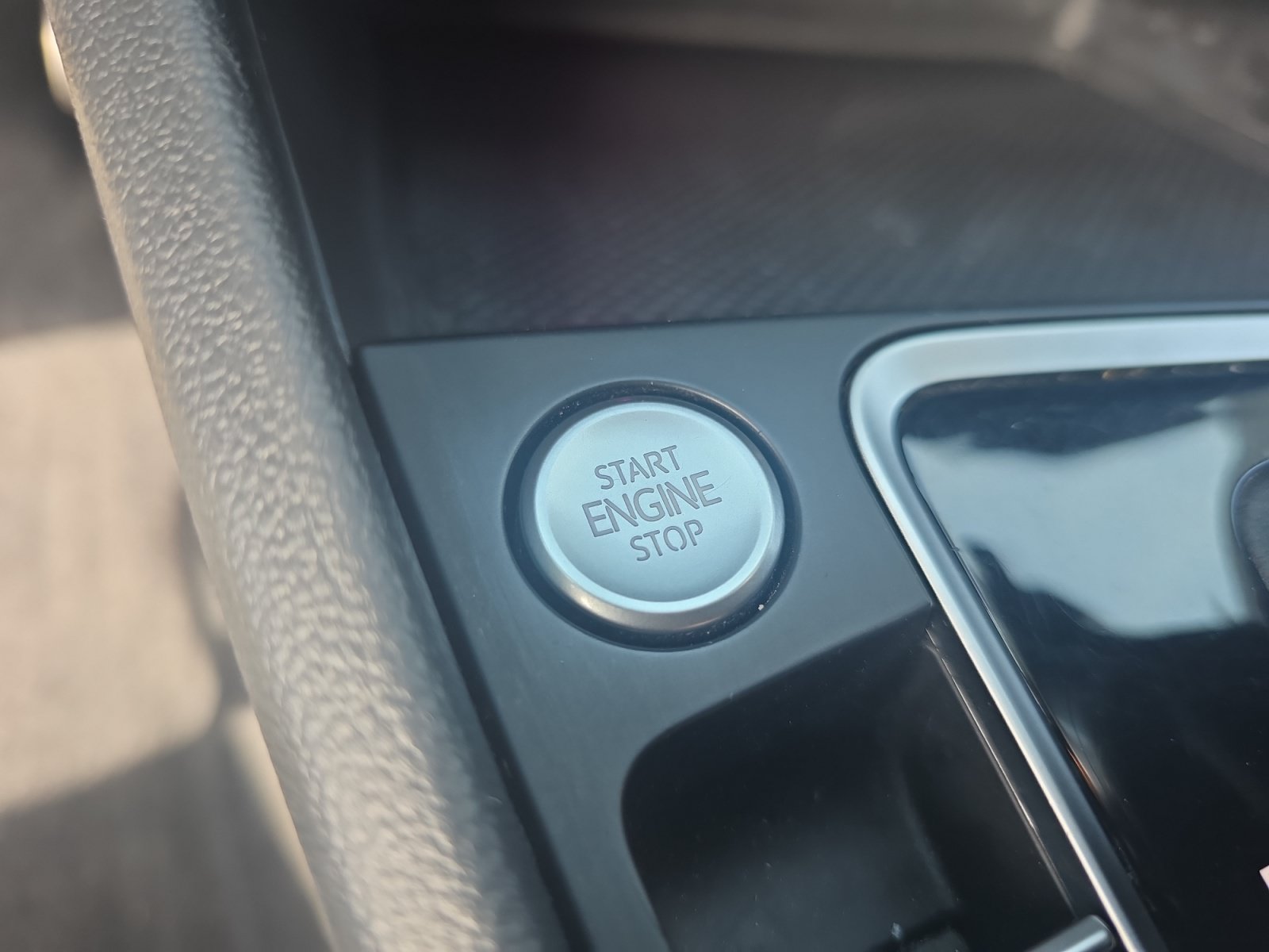 Used 2019 Volkswagen Jetta GLI FWD image 30