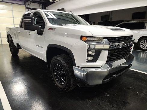 Used 2023 Chevrolet Silverado 2500 LT image 1