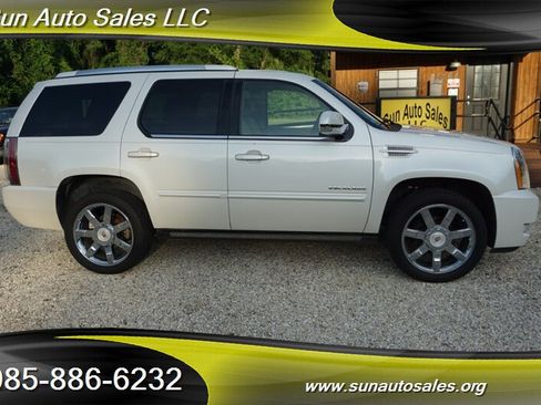 Used 2014 Cadillac Escalade Premium RWD image 50