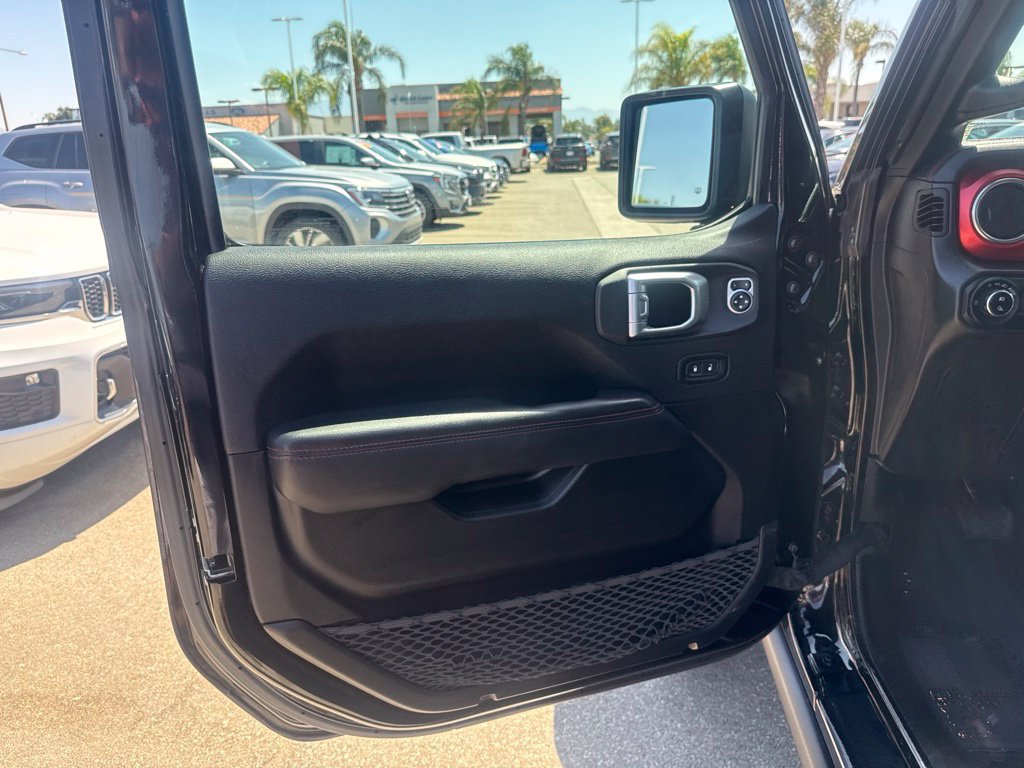 Used 2022 Jeep Gladiator Rubicon w/ LED Lighting Group AWD/4WD image 12