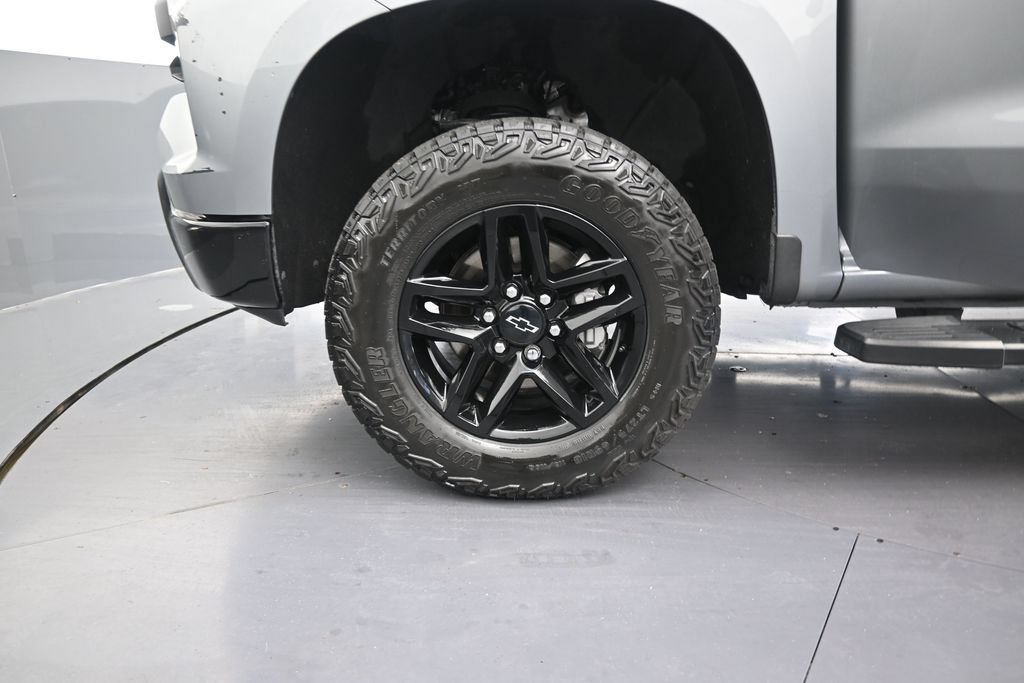 Used 2024 Chevrolet Silverado 1500 Custom Trail Boss AWD/4WD image 13