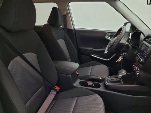Used 2025 Kia Soul LX image 21