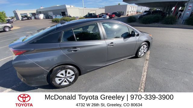 Used 2017 Toyota Prius Four FWD image 9