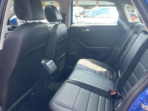 Used 2022 Volkswagen Jetta SE FWD image 22