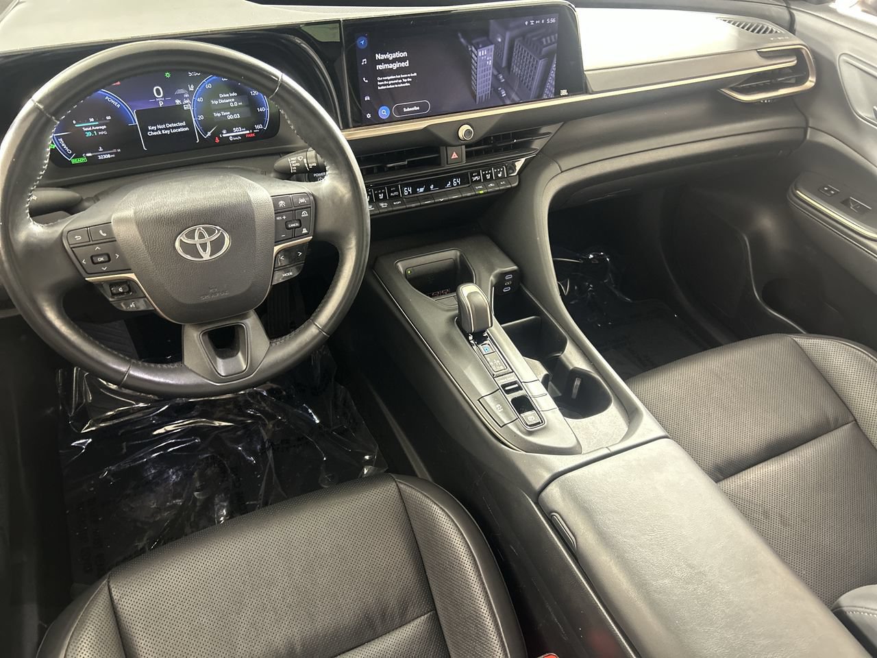 Used 2023 Toyota Crown AWD/4WD image 23