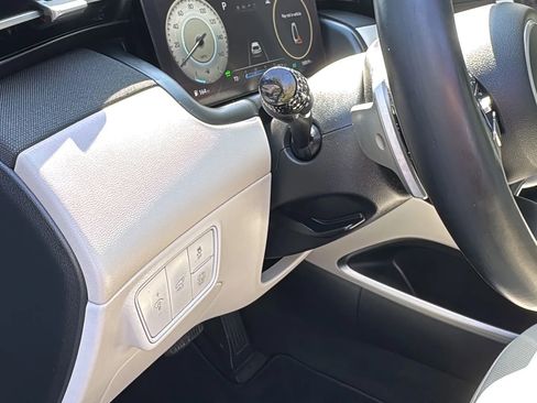 Used 2022 Hyundai Tucson Limited image 25