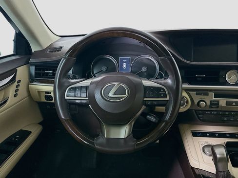 Used 2017 Lexus ES 350 w/ Luxury Package FWD image 18