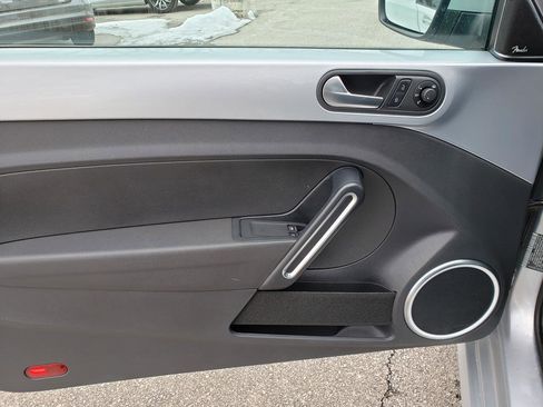 Used 2014 Volkswagen Beetle 2.5 image 9