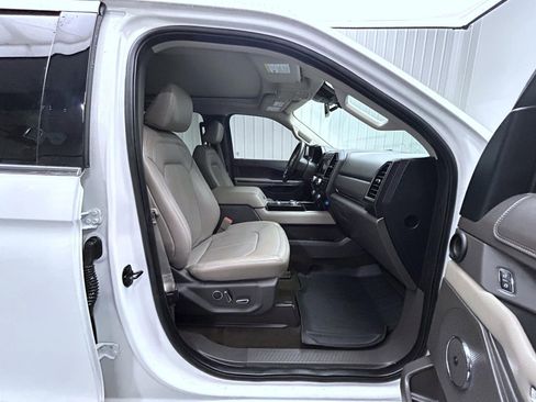 Used 2021 Ford Expedition Limited AWD/4WD image 15