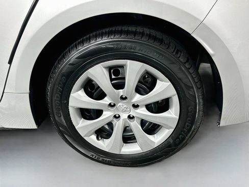 Used 2024 Toyota Corolla LE FWD image 30