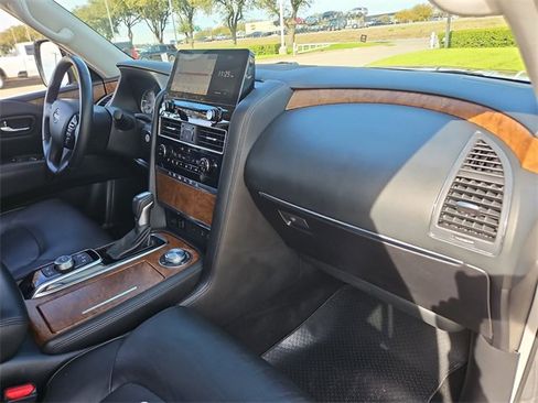 Used 2023 Nissan Armada SL image 29