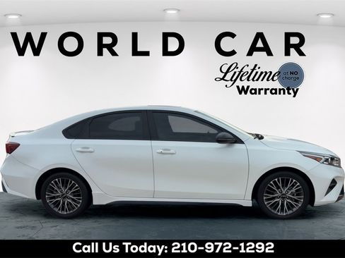 Certified 2022 Kia Forte GT-Line w/ GT-Line Premium Package image 2