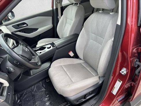 Used 2025 Nissan Rogue SV AWD/4WD image 12