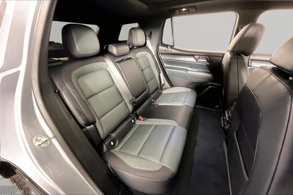 Used 2026 GMC Terrain AT4 w/ Convenience Package III AWD/4WD image 23