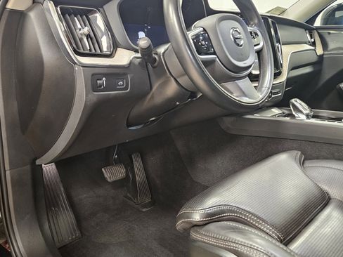 Used 2022 Volvo XC60 B5 Inscription w/ Advanced Package image 45