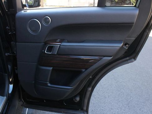 Used 2015 Land Rover Range Rover Supercharged AWD/4WD image 29