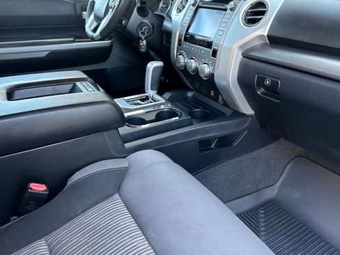 Used 2016 Toyota Tundra SR5 w/ SR5 Upgrade Package RWD image 18