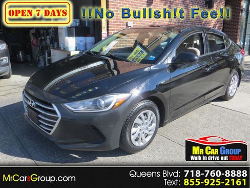 Used 2018 Hyundai Elantra SE image 1