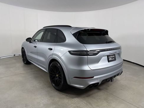 Certified 2023 Porsche Cayenne GTS AWD/4WD image 3