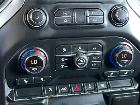 Used 2021 Chevrolet Silverado 1500 RST image 22