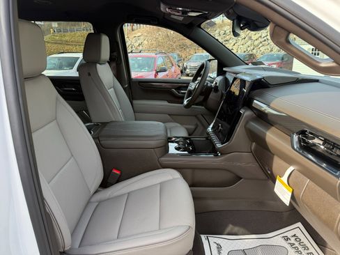 New 2026 GMC Yukon Elevation image 24