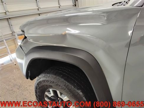 Used 2023 Toyota Tacoma TRD Off-Road w/ Technology Package AWD/4WD image 16