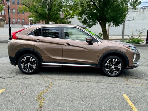 Used 2018 Mitsubishi Eclipse Cross SEL AWD/4WD image 6