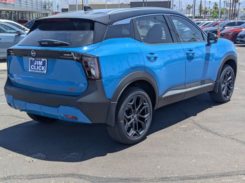 New 2026 Nissan Kicks SR FWD image 2