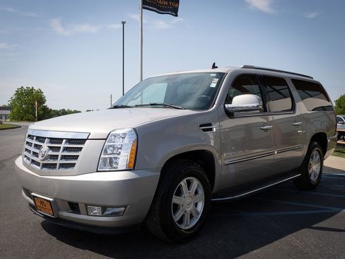 Used 2008 Cadillac Escalade ESV AWD image 13