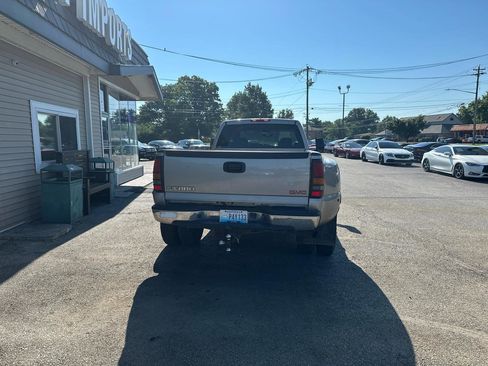 Used 2004 GMC Sierra 3500 SLE w/ Heavy-Duty Power Package RWD image 4