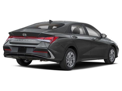 New 2025 Hyundai Elantra SEL image 17