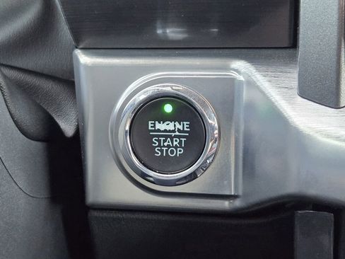 Used 2023 Ford F150 Lariat image 23