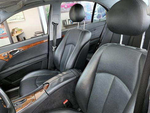 Used 2005 Mercedes-Benz E 320 Sedan image 9