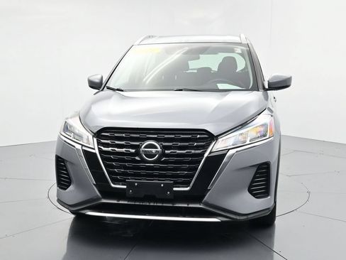Used 2021 Nissan Kicks SV FWD image 3