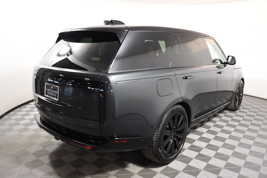 New 2026 Land Rover Range Rover Long Wheelbase SE AWD/4WD image 6