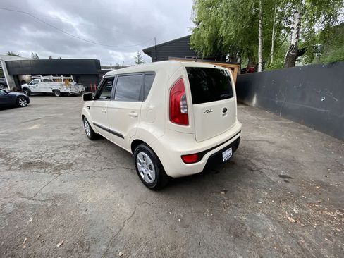 Used 2012 Kia Soul FWD image 4