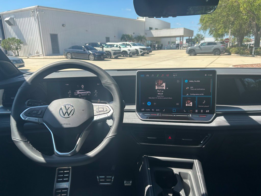 New 2026 Volkswagen Tiguan SE R-Line FWD image 53